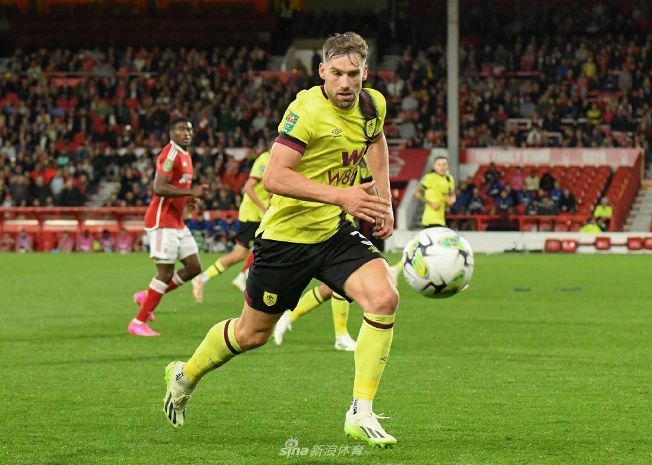 哈里斯续约 哈里斯续约