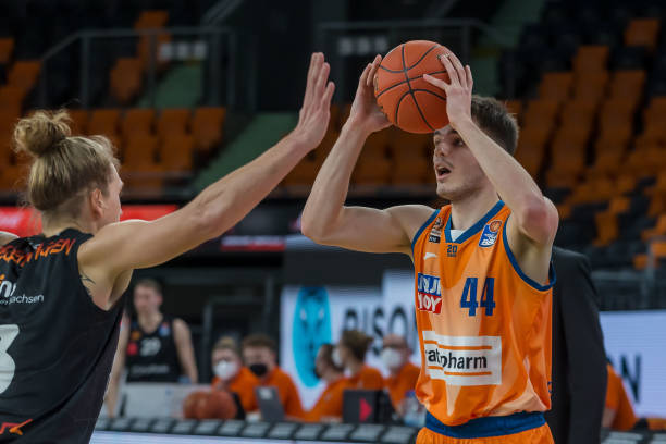 仅决定着运 仅决定着运