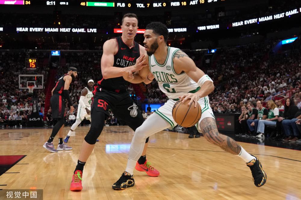 曼联时期安东尼黄牌数超进球助攻总和