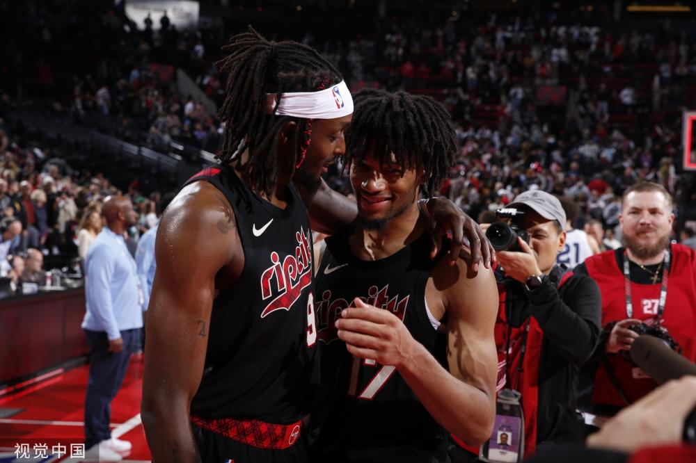 球狠狠地砸 球狠狠地砸