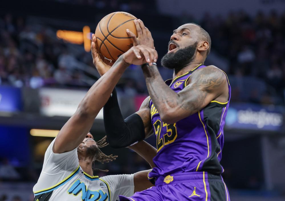 赛场上火花 赛场上火花