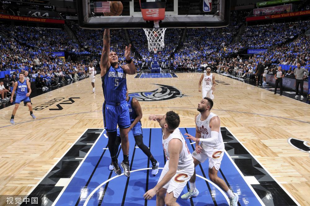 夏窗终极狂欢，伊萨克披红军战袍，安东尼西甲重生，阿森纳热刺压哨豪购